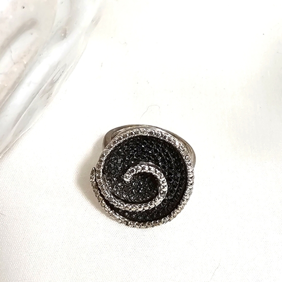 Black Spinel Swirl Ring | Sterling Silver Statement Ring | Size 8 - Picture 2 of 3